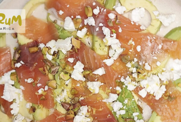 Carpaccio de aguacate y salmón